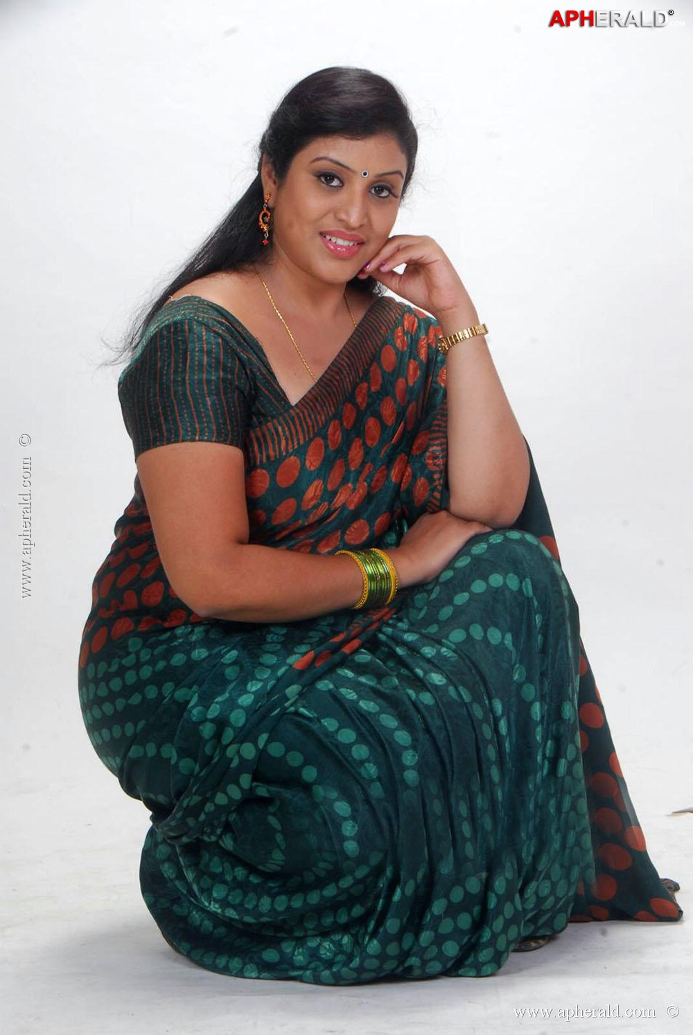 Actress Uma Spicy Pics