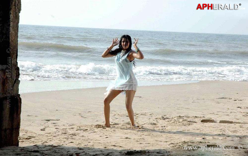 Actress in Beach Collections