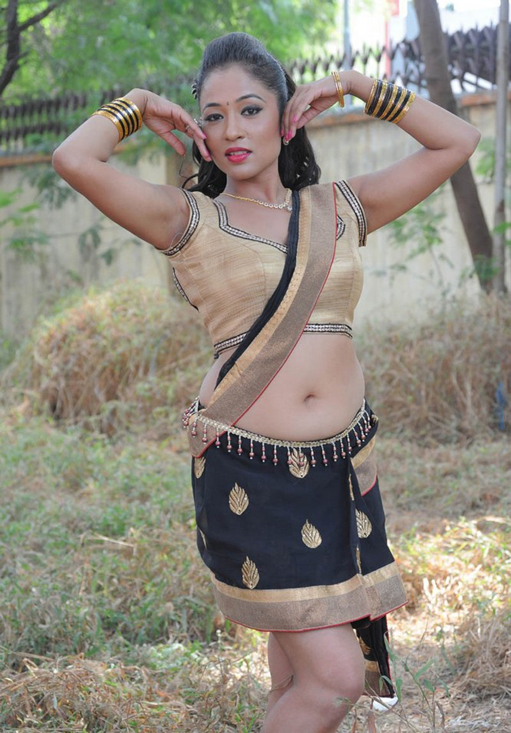 Agnes Sonkar Hot Novel Photos