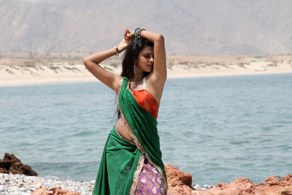 Amala Paul Hot Navel Show Photos