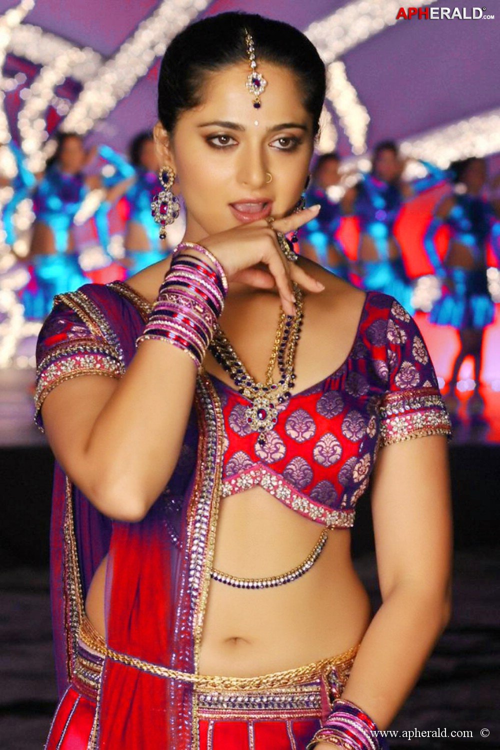 Anushka Latest Hot Navel Images