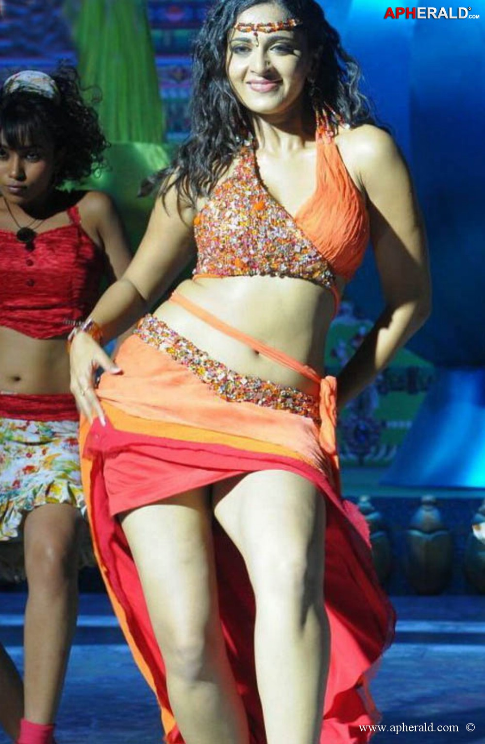 Anushka Shetty Hot Dance Galelry