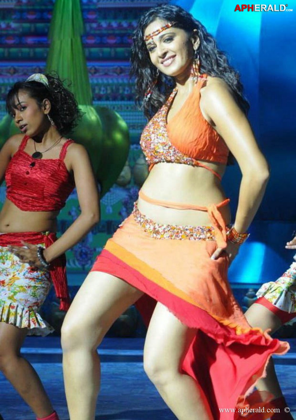 Anushka Shetty Hot Dance Galelry