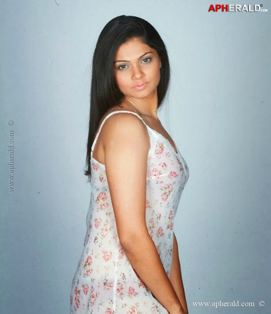 Anuya Hot Photos