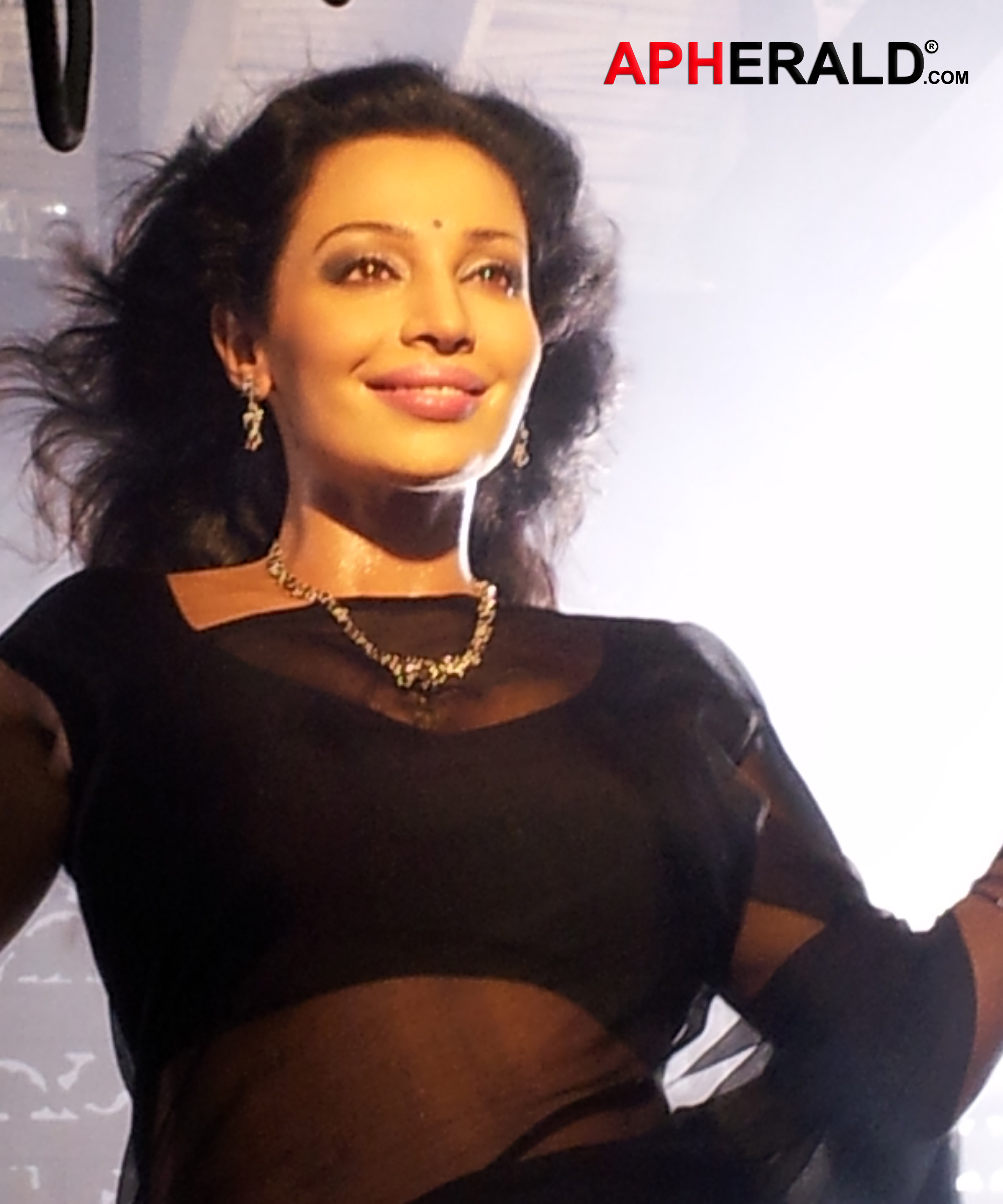 Flora Saini