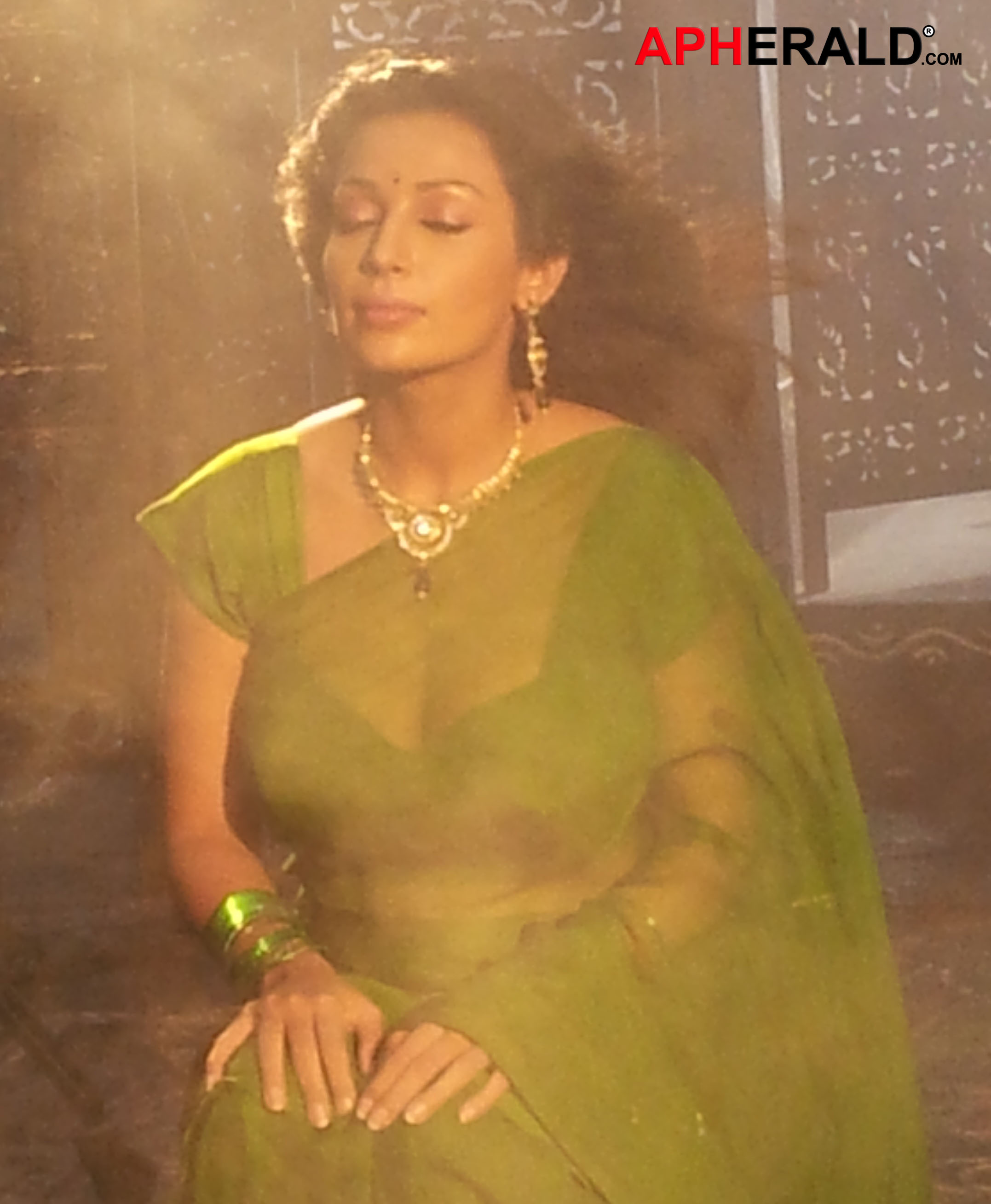 Flora Saini