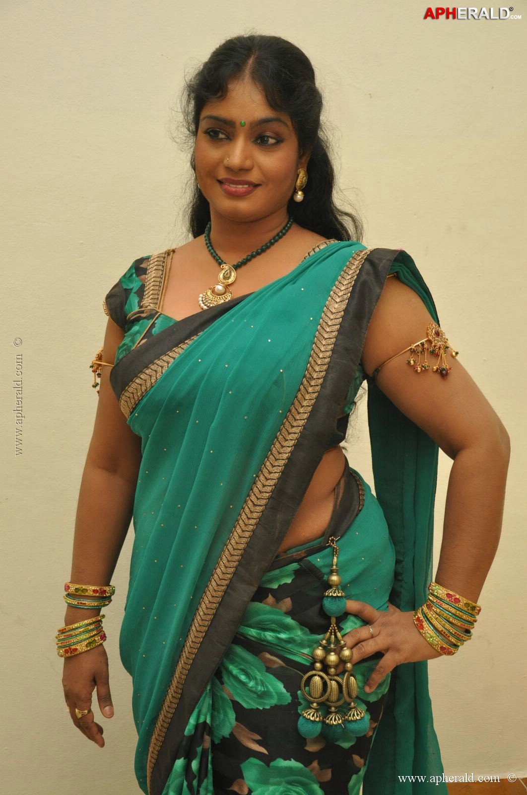 jayavani hot pics