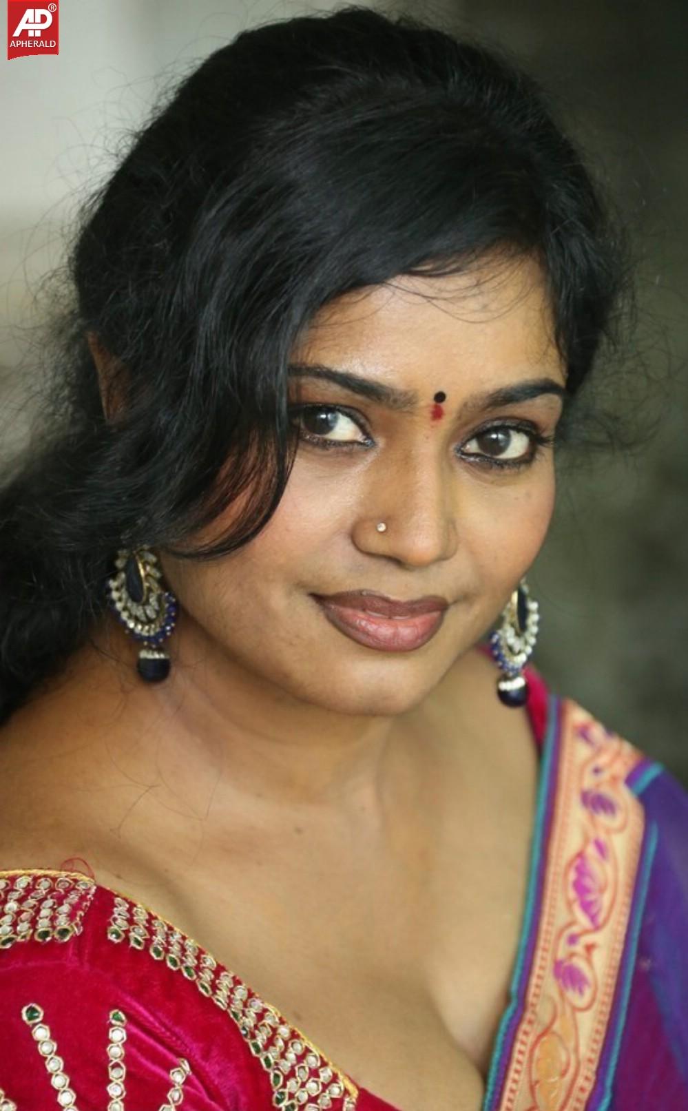 Jayavani New Hot Stills