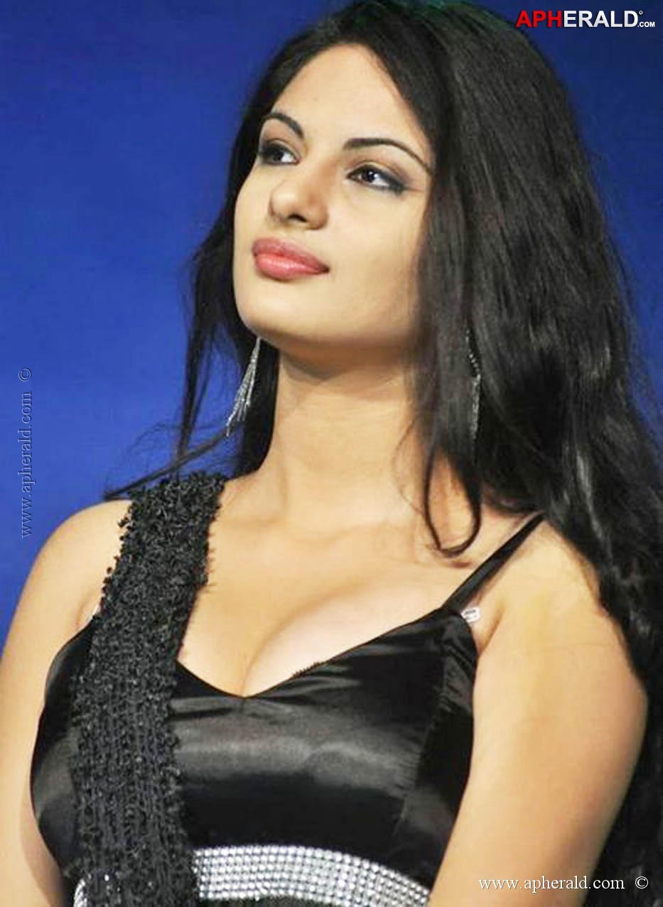 Jinal Pandya Hot Stills