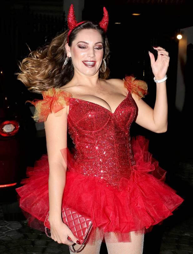 Kelly Brook Halloween Party In Hollywood