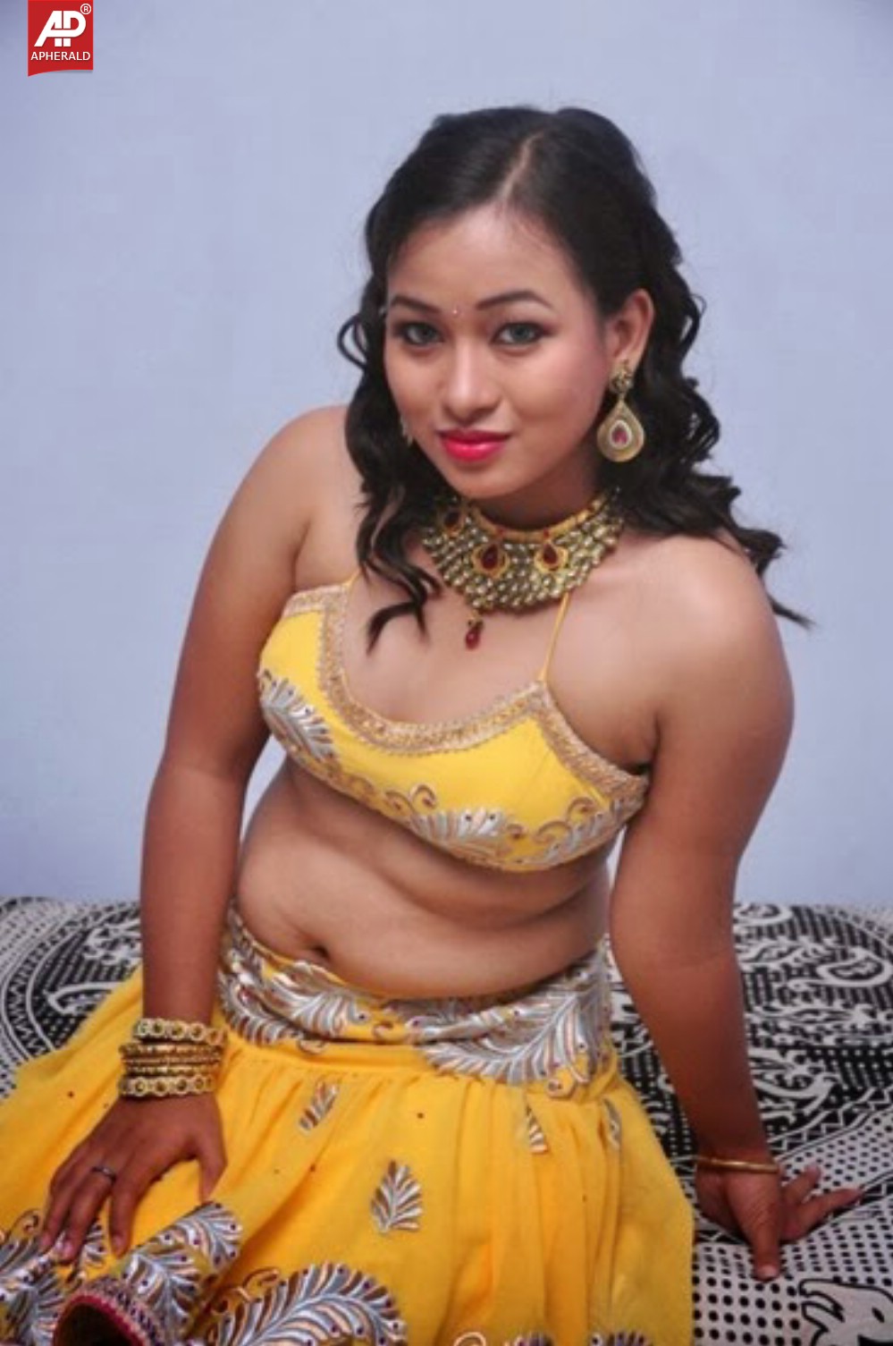 Latest Hot Actress Photos