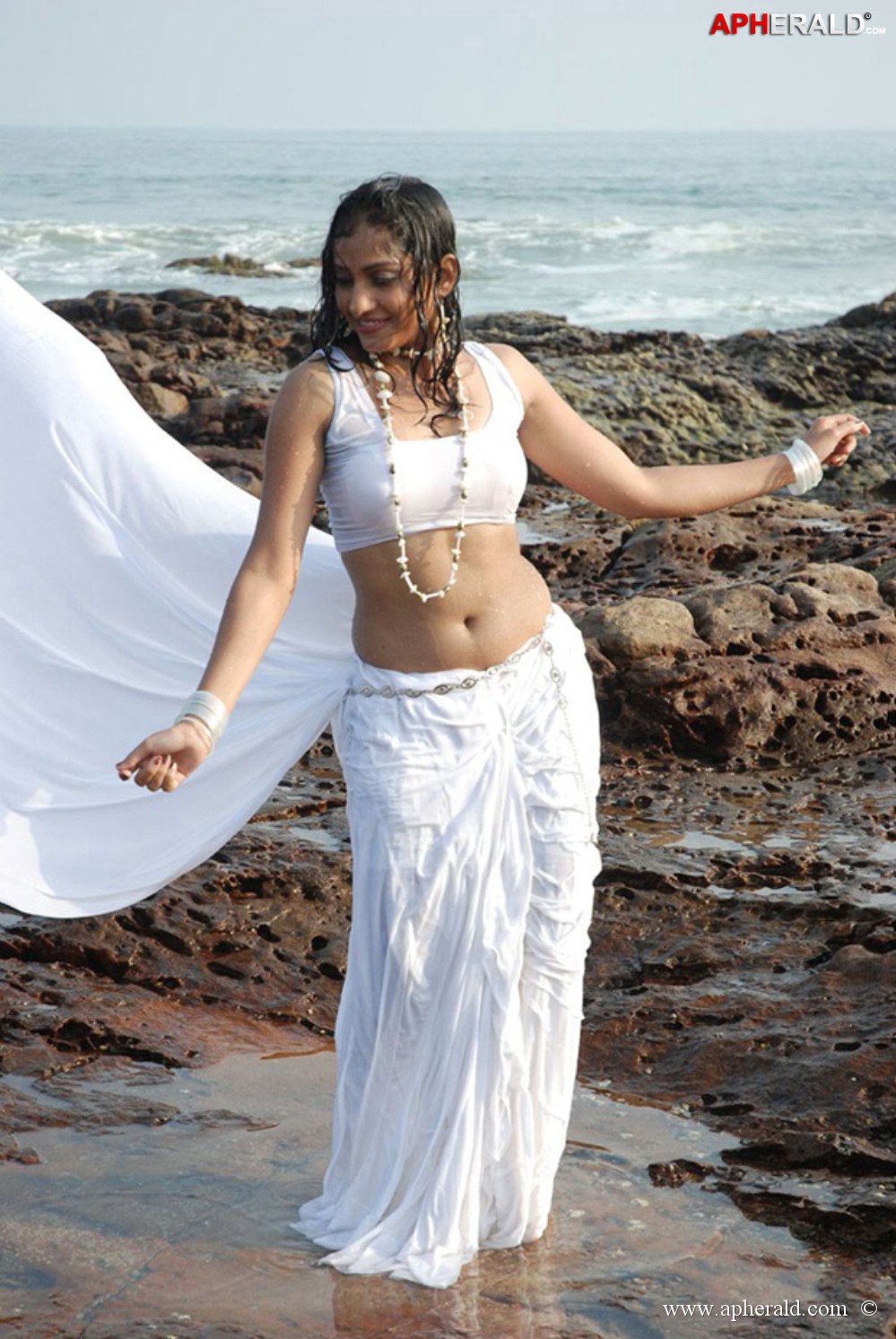 Madhavi Lata sexy Photoshoot