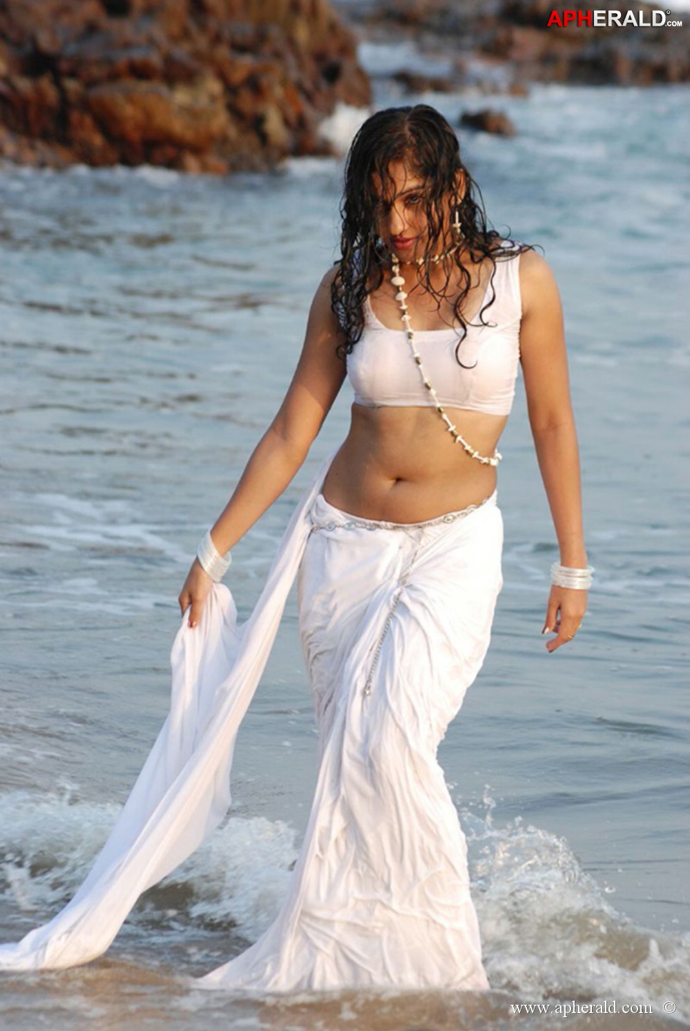 Madhavi Lata sexy Photoshoot