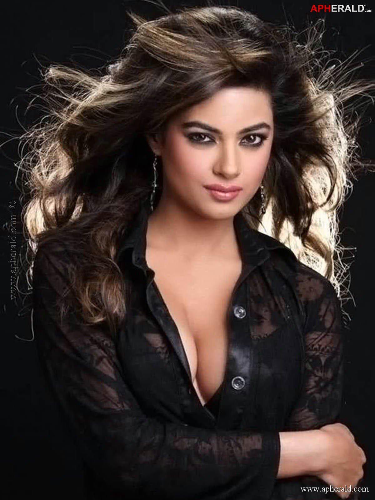 Meera Chopra Hot Pics