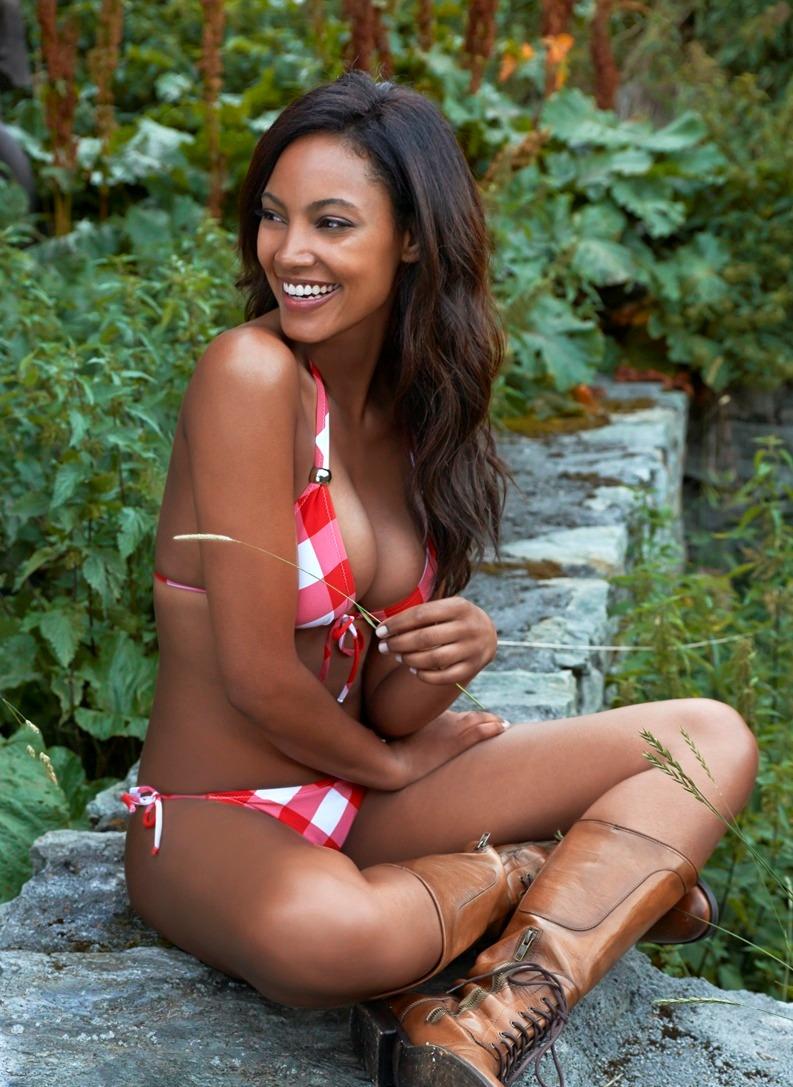 Model Ariel Meredith Hot Swime Sute