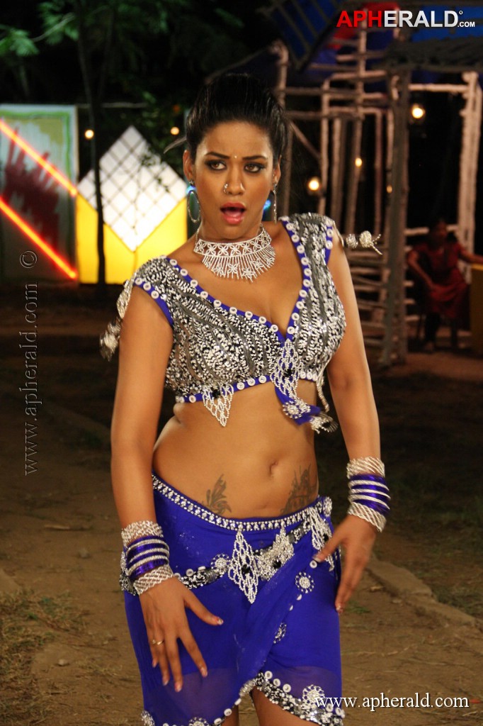 Mumaith Khan Hot Pics