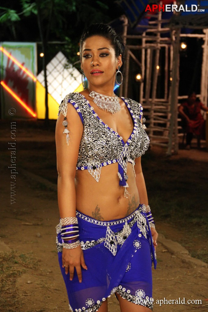 Mumaith Khan Hot Pics