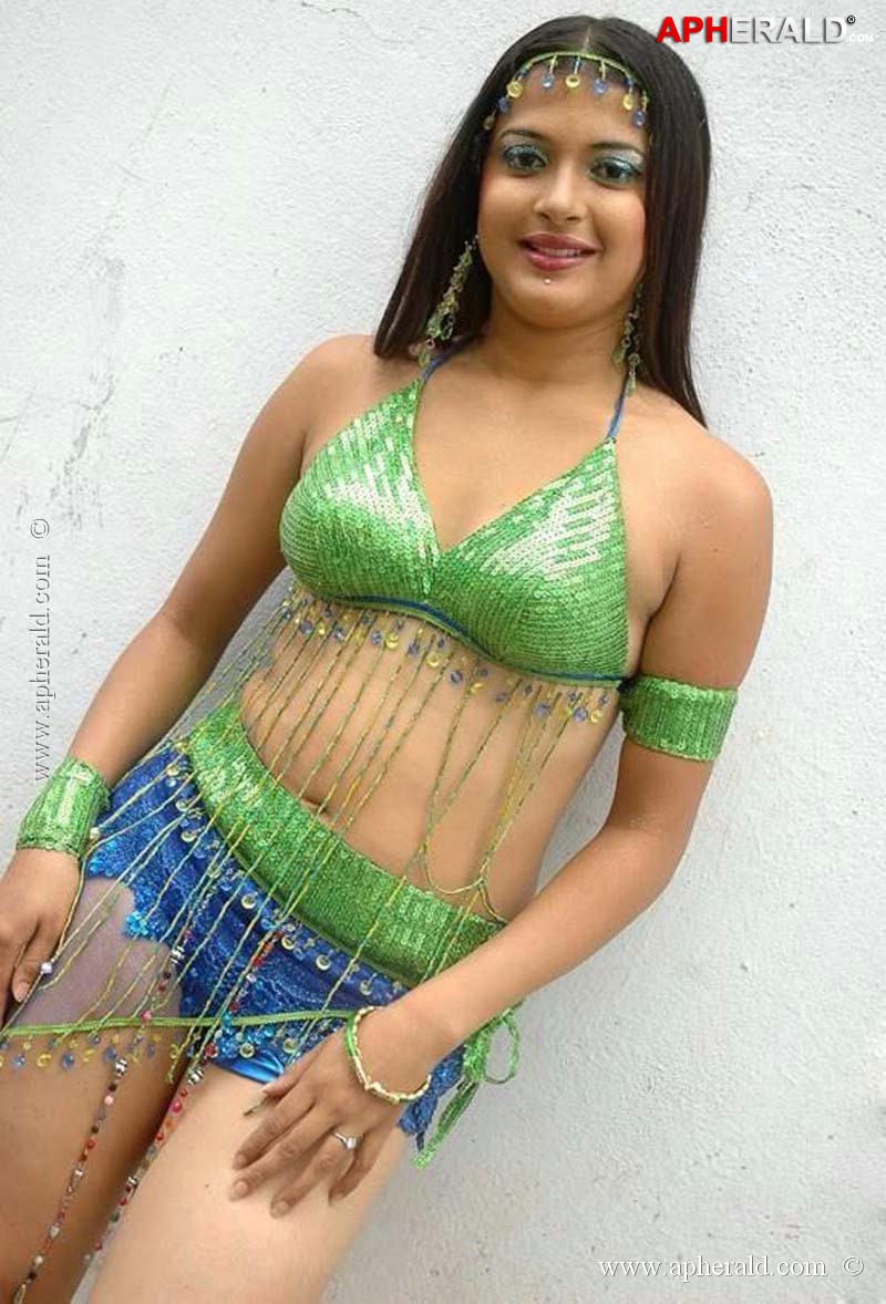 Nicole Hot Photos