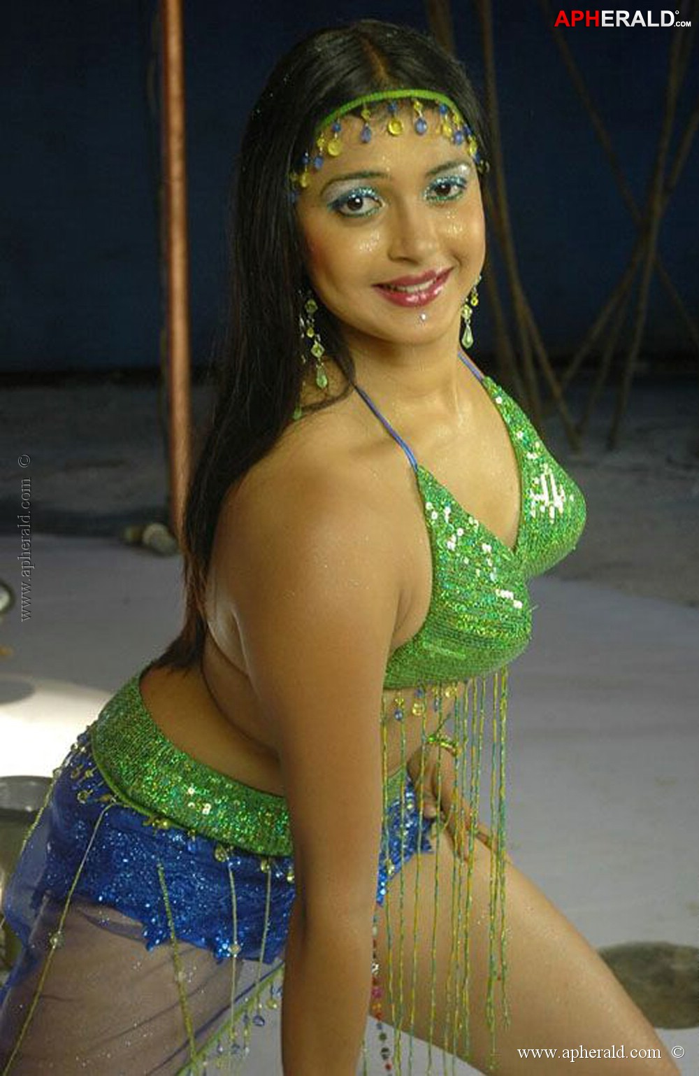 Nicole Hot Photos