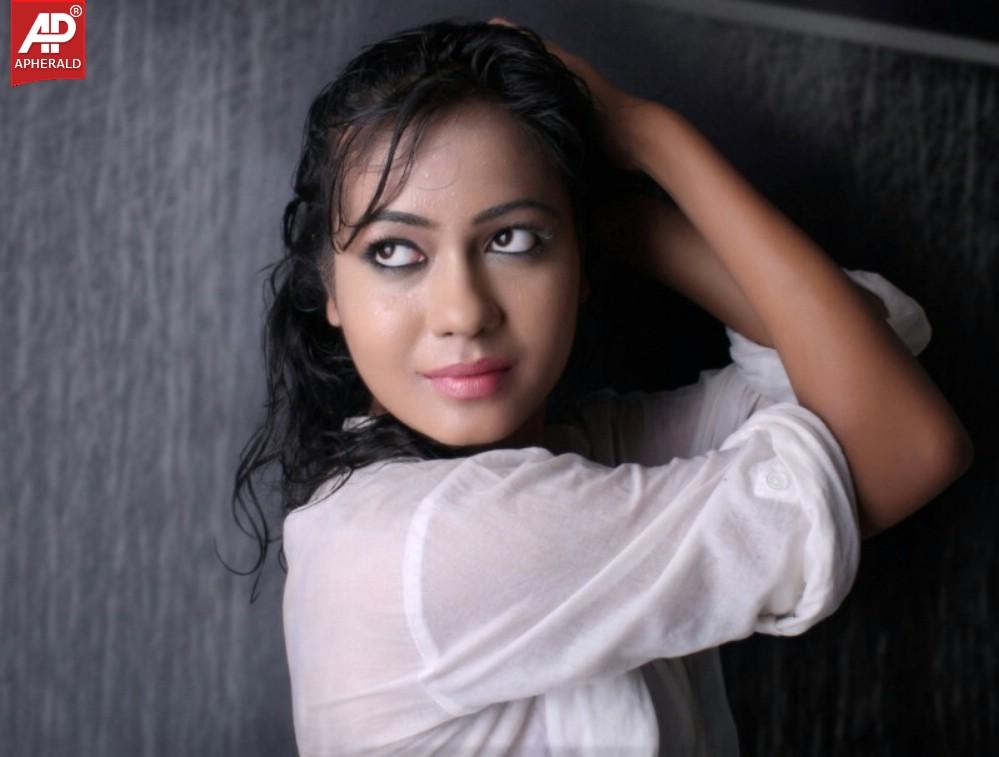 Pamela Mehta Latest Hot Photos