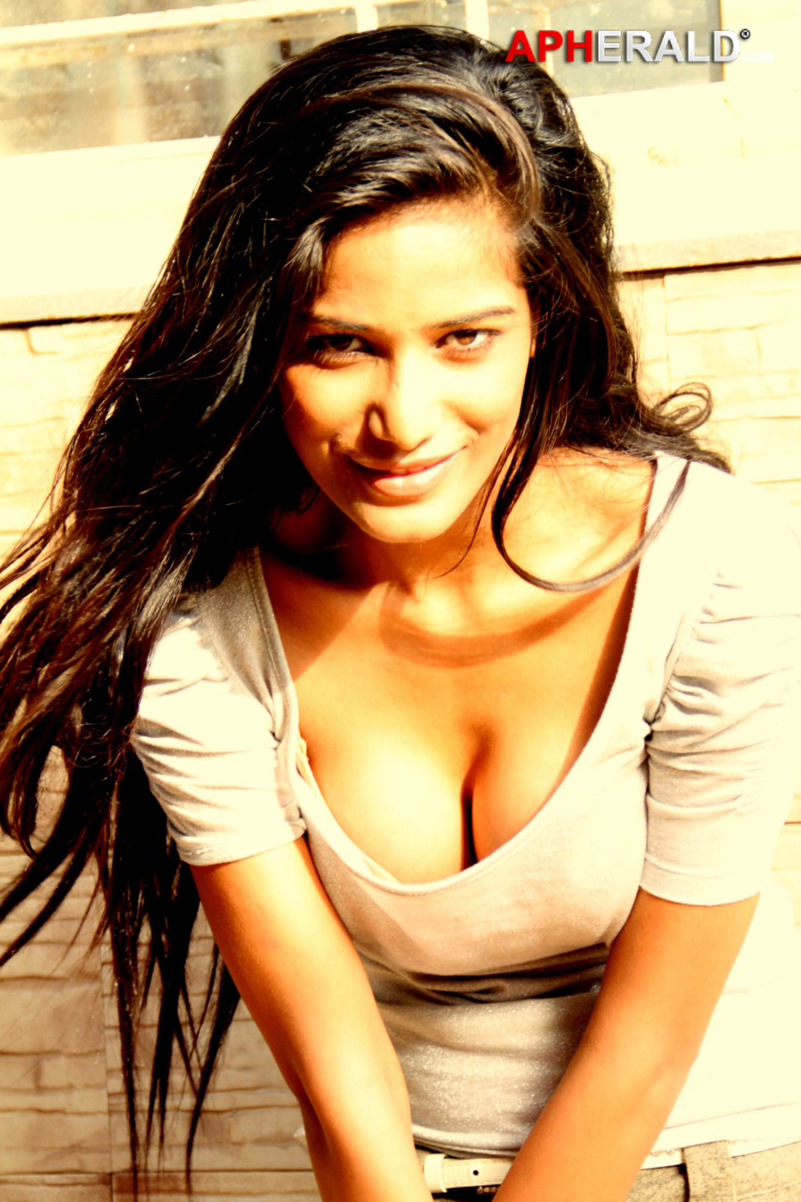 Poonam Pandey Hot Pics