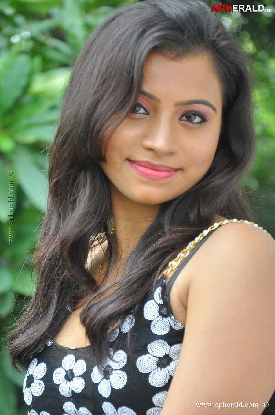 Priya Spicy Photos