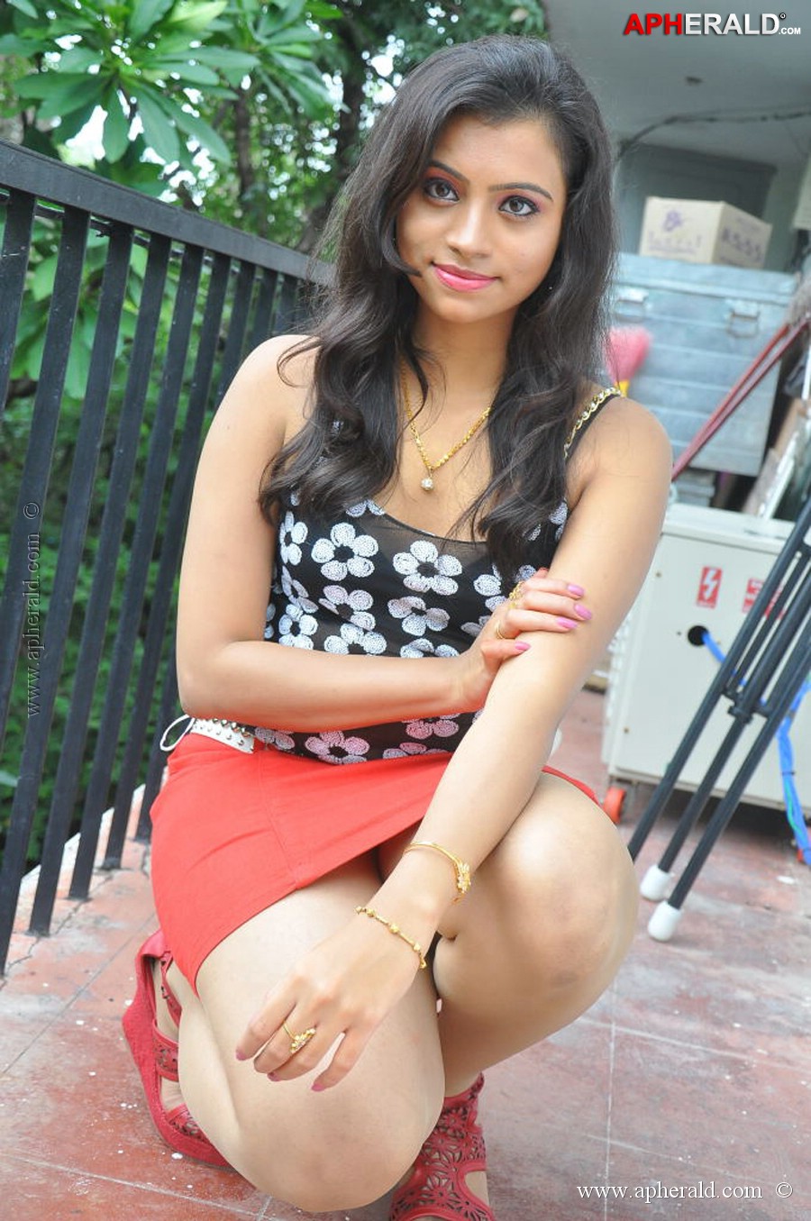 Priya Spicy Photos