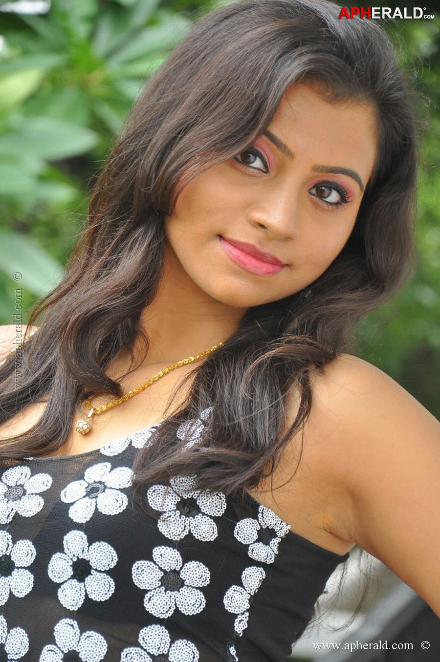 Priya Spicy Photos