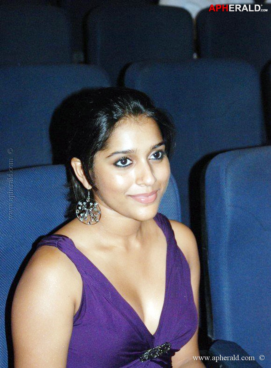 Rashmi gautam hot sale bikini