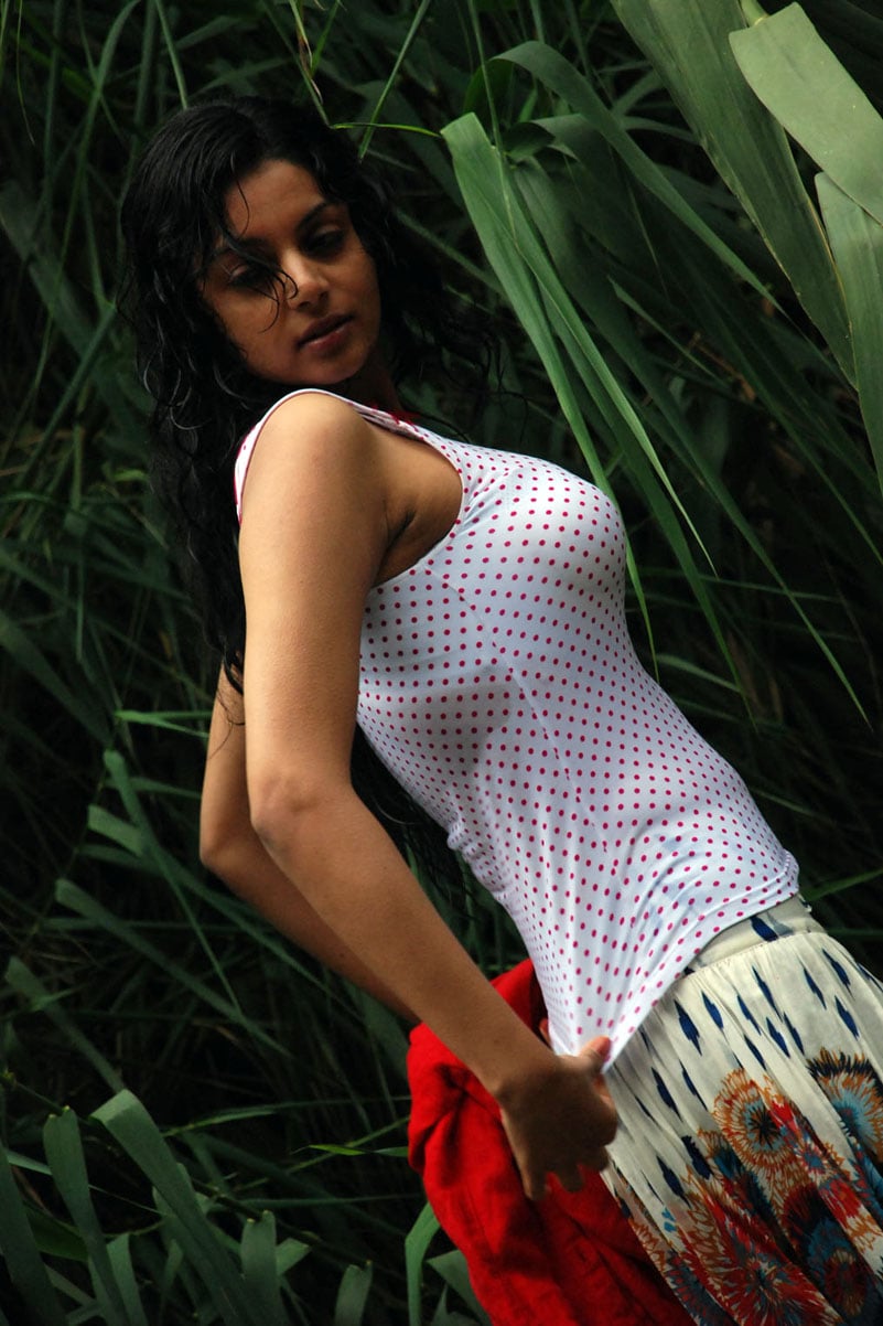 Sanam Latest Spicy Wet Photos