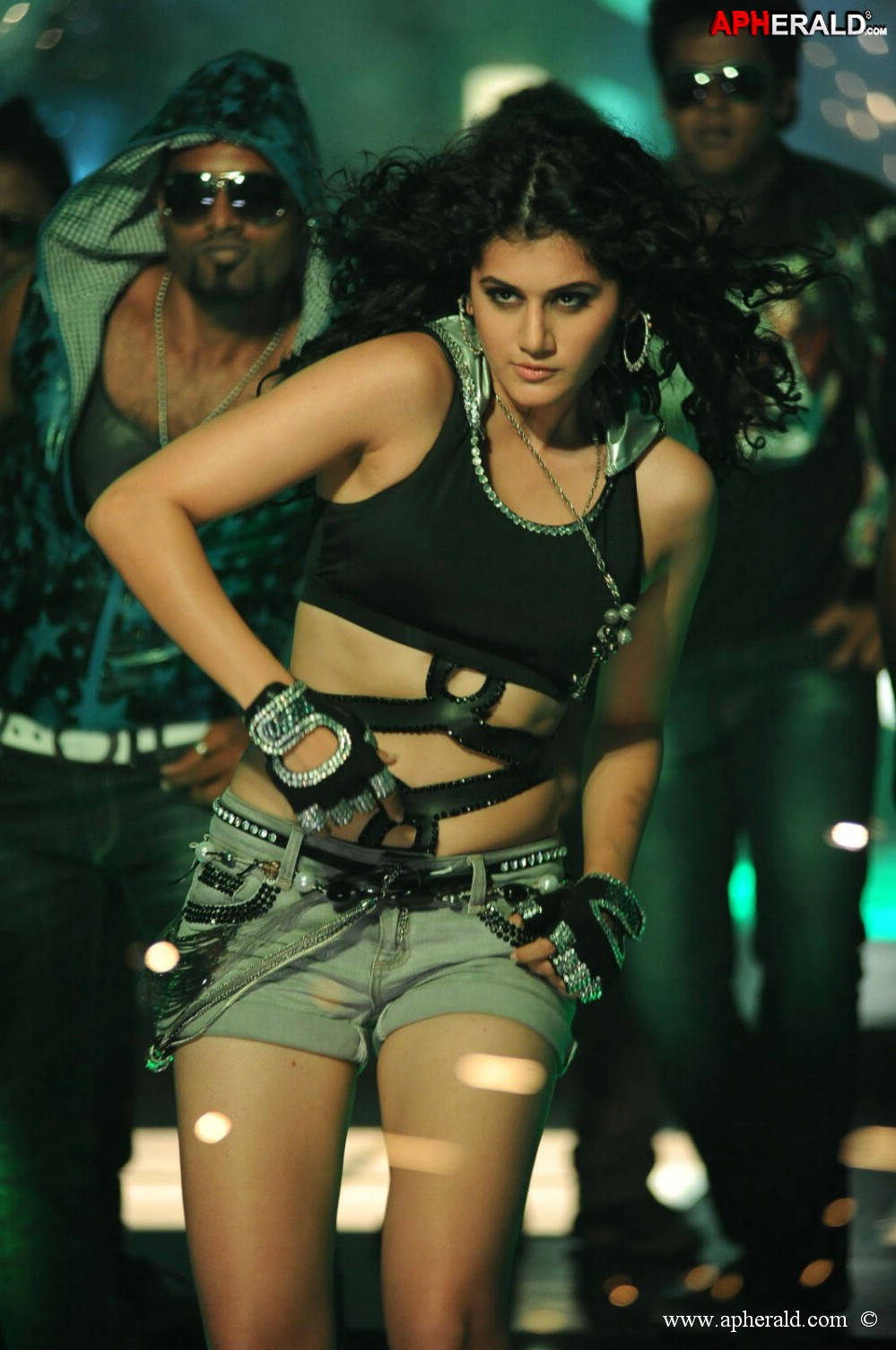 Taapsee Hot Navel Pictures