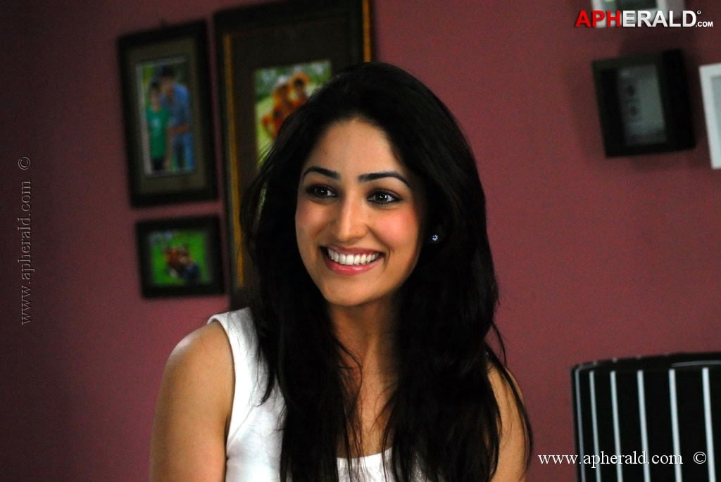 Yami Gautam Spicy Stills