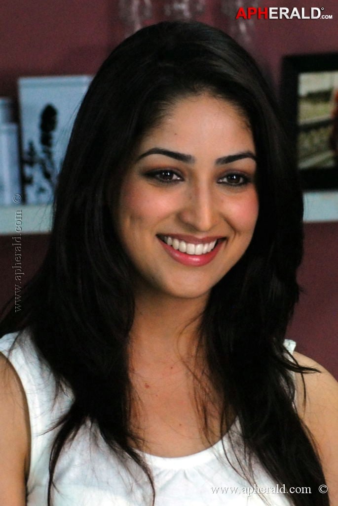 Yami Gautam Spicy Stills