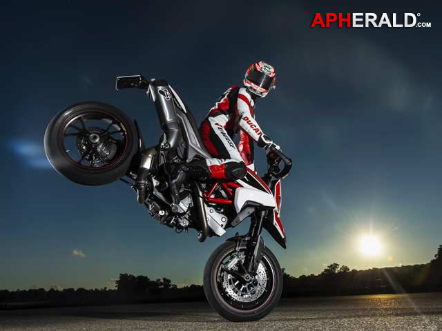 2013 Ducati Hypermotard SP