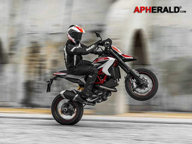 2013 Ducati Hypermotard SP