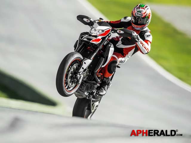 2013 Ducati Hypermotard SP