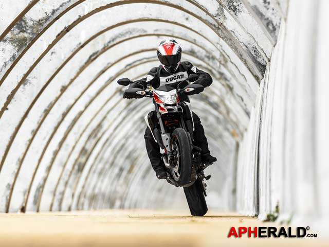 2013 Ducati Hypermotard SP