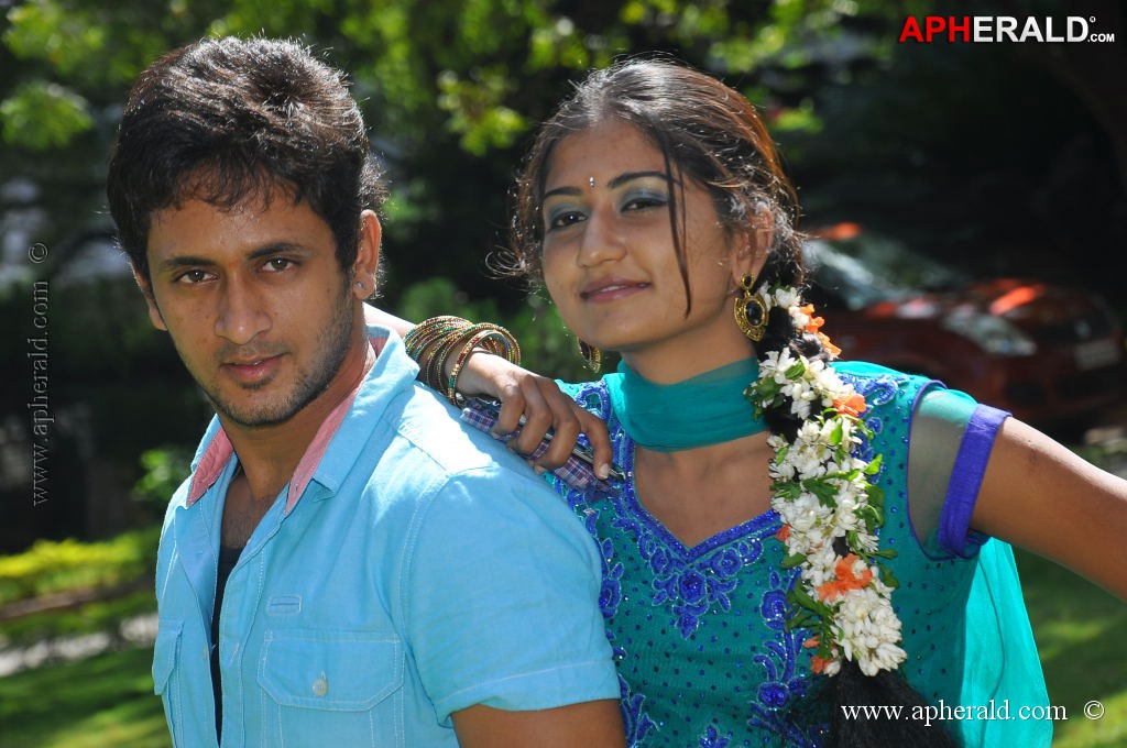 Adi Lekka Movie Stills