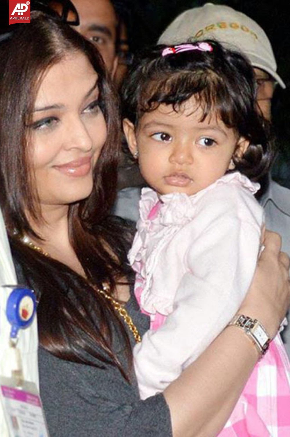 Aishwarya Rai Bachchan family pics