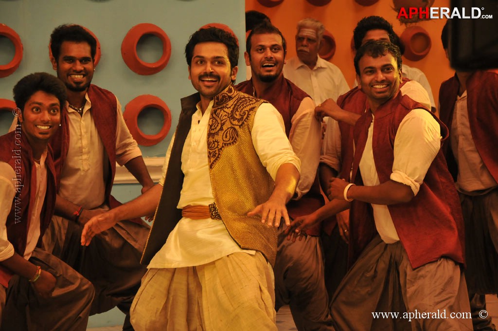 All In All Azhagu Raja New Movie Stills