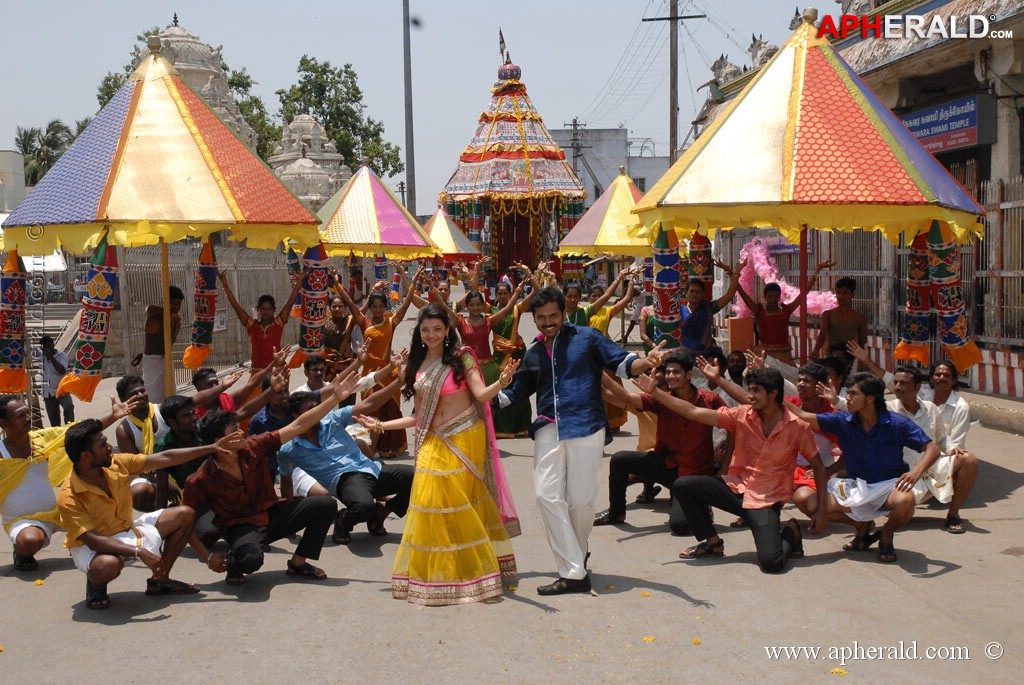 All In All Azhagu Raja New Movie Stills