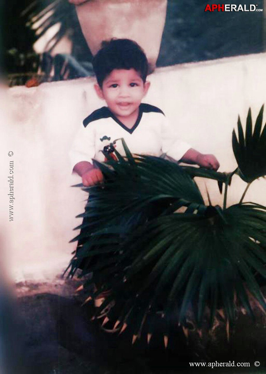 Allu Arjun Childhood Pics