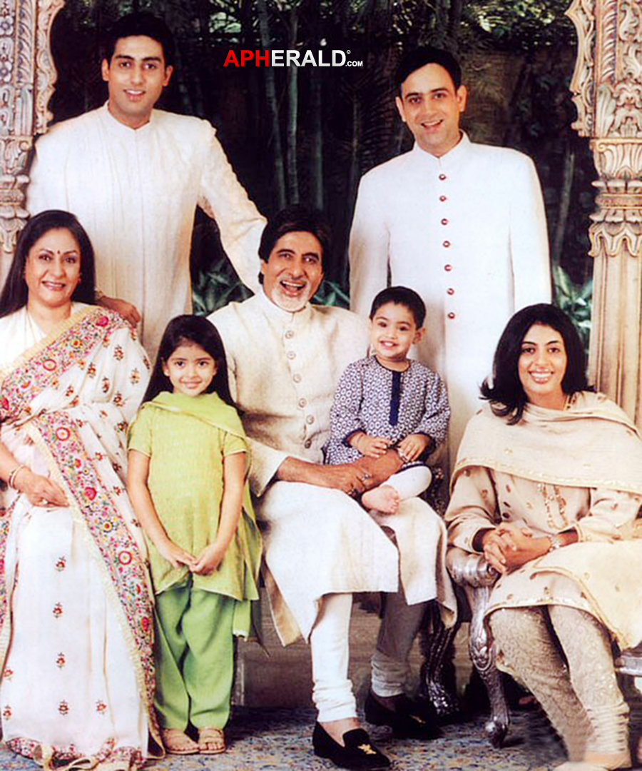 Amitabh Bachchan Family Photos