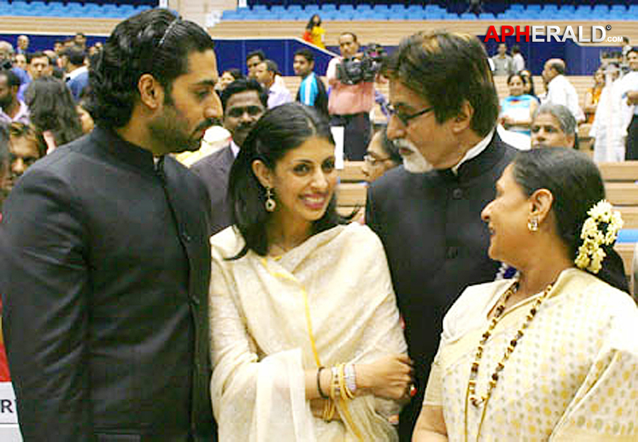 Amitabh Bachchan Family Photos