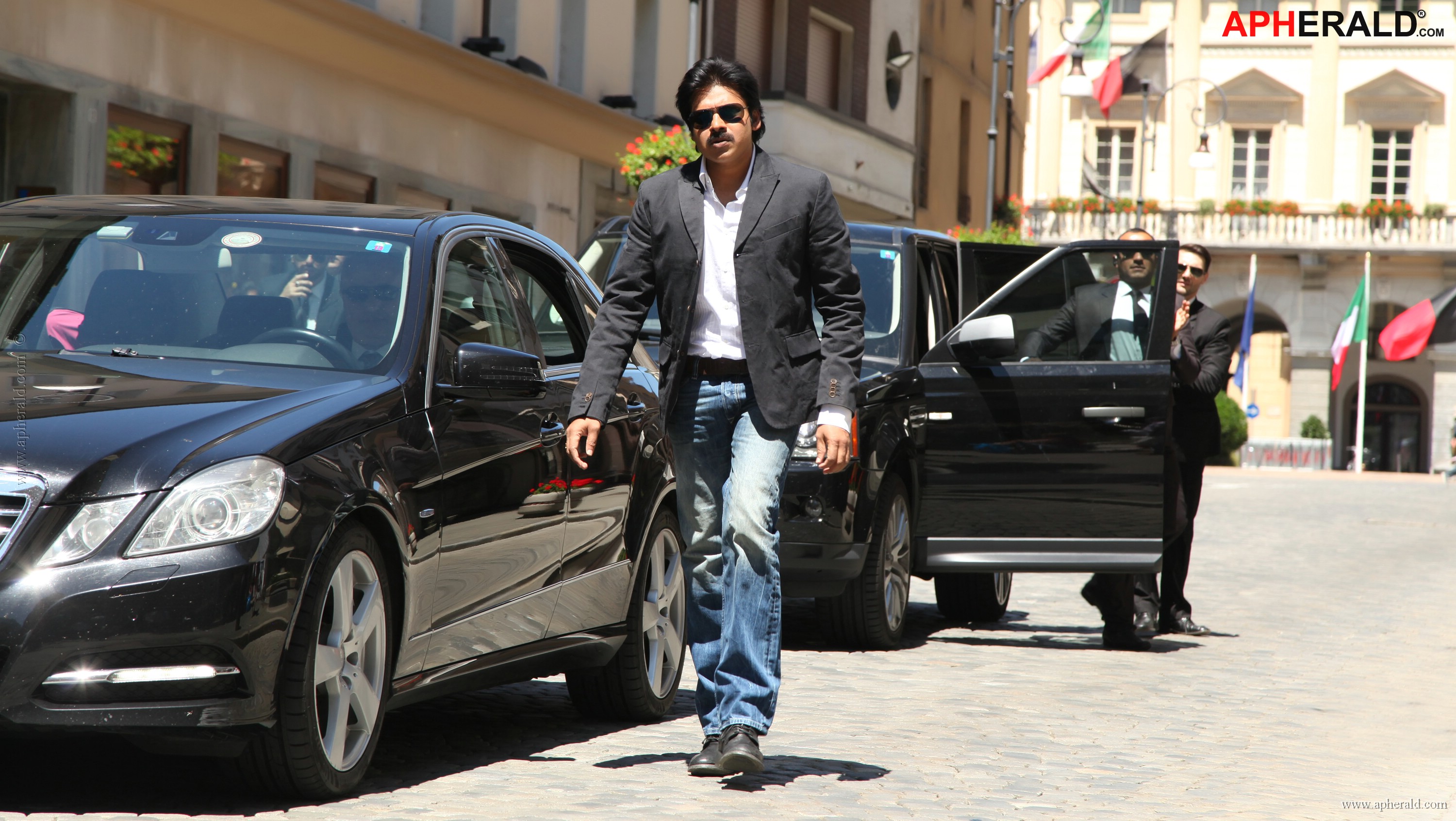 Attarintiki Daredi Latest Stills