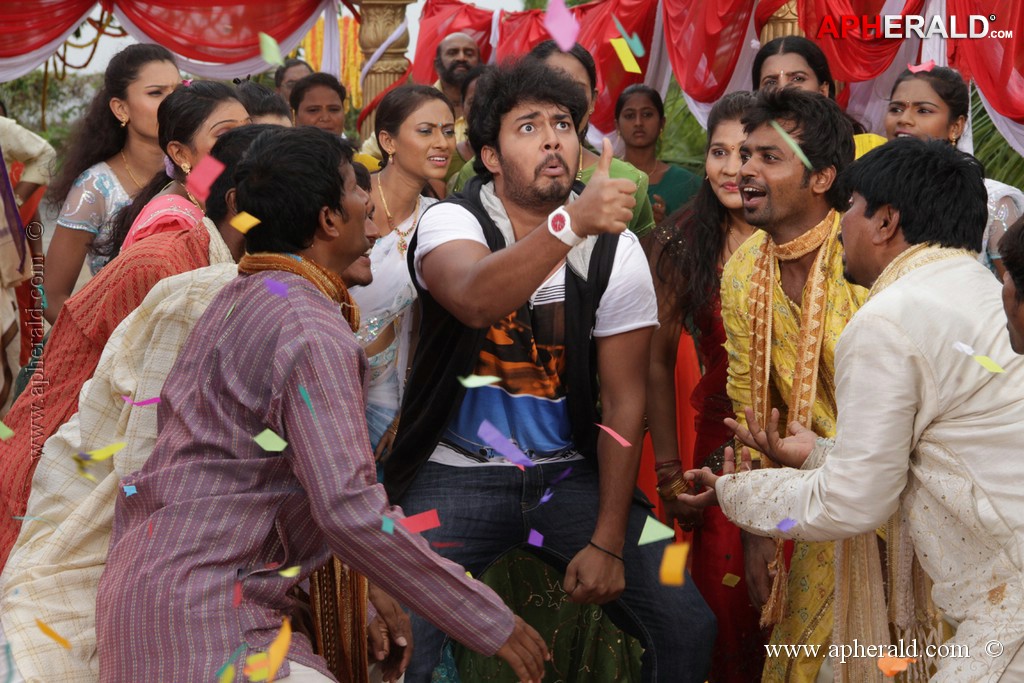 Band Baaja Movie New Stills