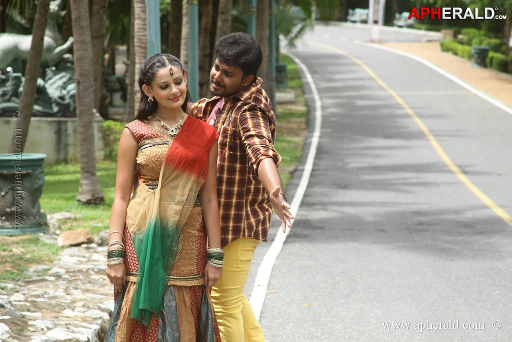 Band Baaja Movie New Stills