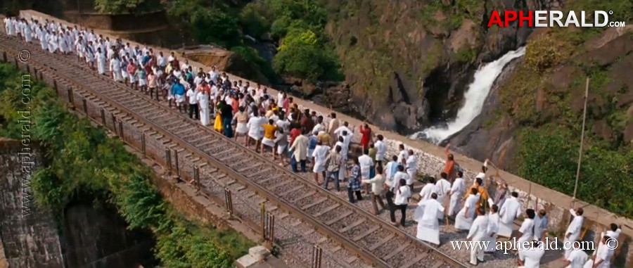 Chennai Express Movie Stills