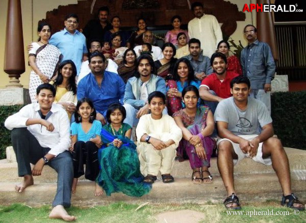 chiranjeevi family rare pics