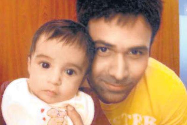 Emraan Hashmi rare & unseen Family Photos